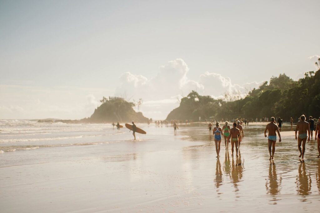 Dating in byron bay surfers on beach